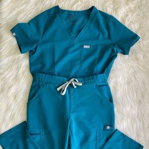 SOLD Figs scrubs set XS Pacific Blue